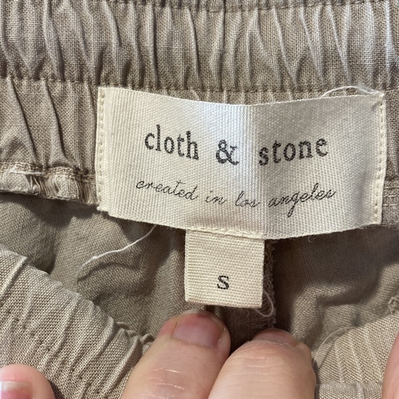 Cloth & stone brand women’s khaki joggers, size small - Picture 3 of 8